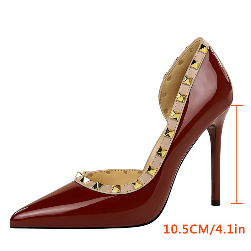 Sexy Women Pumps Rivet Design  - Shoe Tree recension och pris